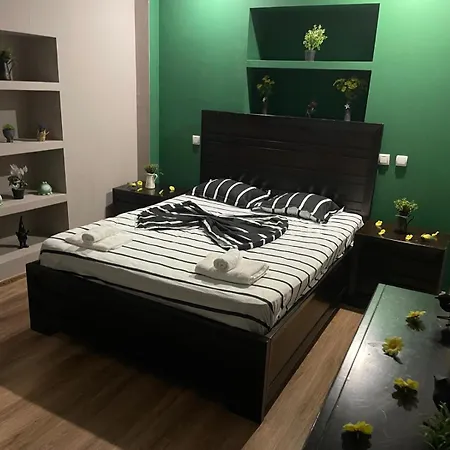 Huge In Old Town For Up To 9 People Appartement Bucarest