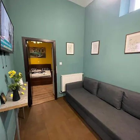 Apartman Huge In Old Town For Up To 9 People Bukarest