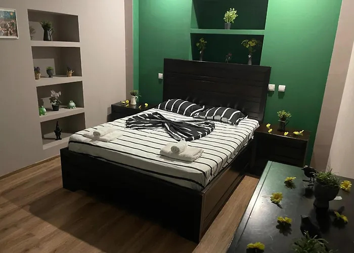 Huge In Old Town For Up To 9 People Appartement Bucarest