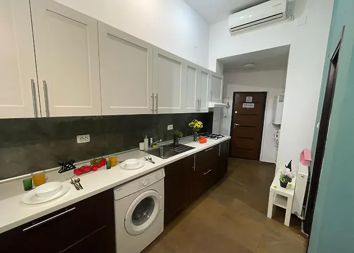 아파트 Huge In Old Town For Up To 9 People *